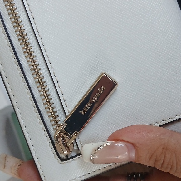 White Kate Spade Snap Wallet - Picture 4 of 11